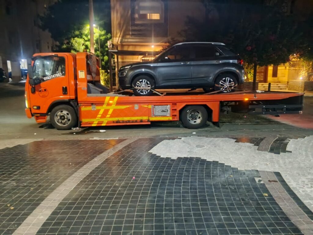 Riyadh to Khobar car towing