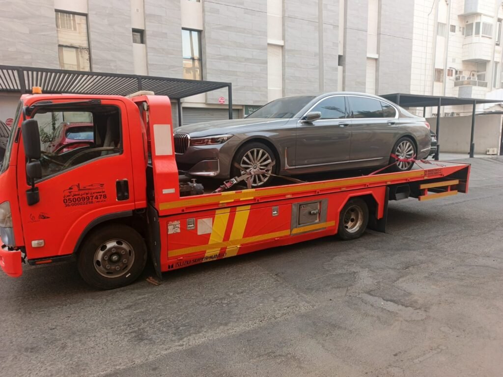 خدمة سحب المركبات المتضررة بالرياض